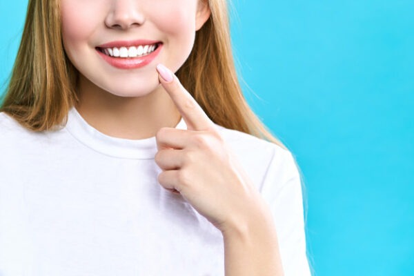 How to take care of your teeth and gums (Best Dental Clinic in Dubai)